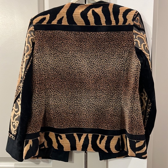 Wraps Collection: Vintage Multi Animal Print Blazer - Picture 3 of 7